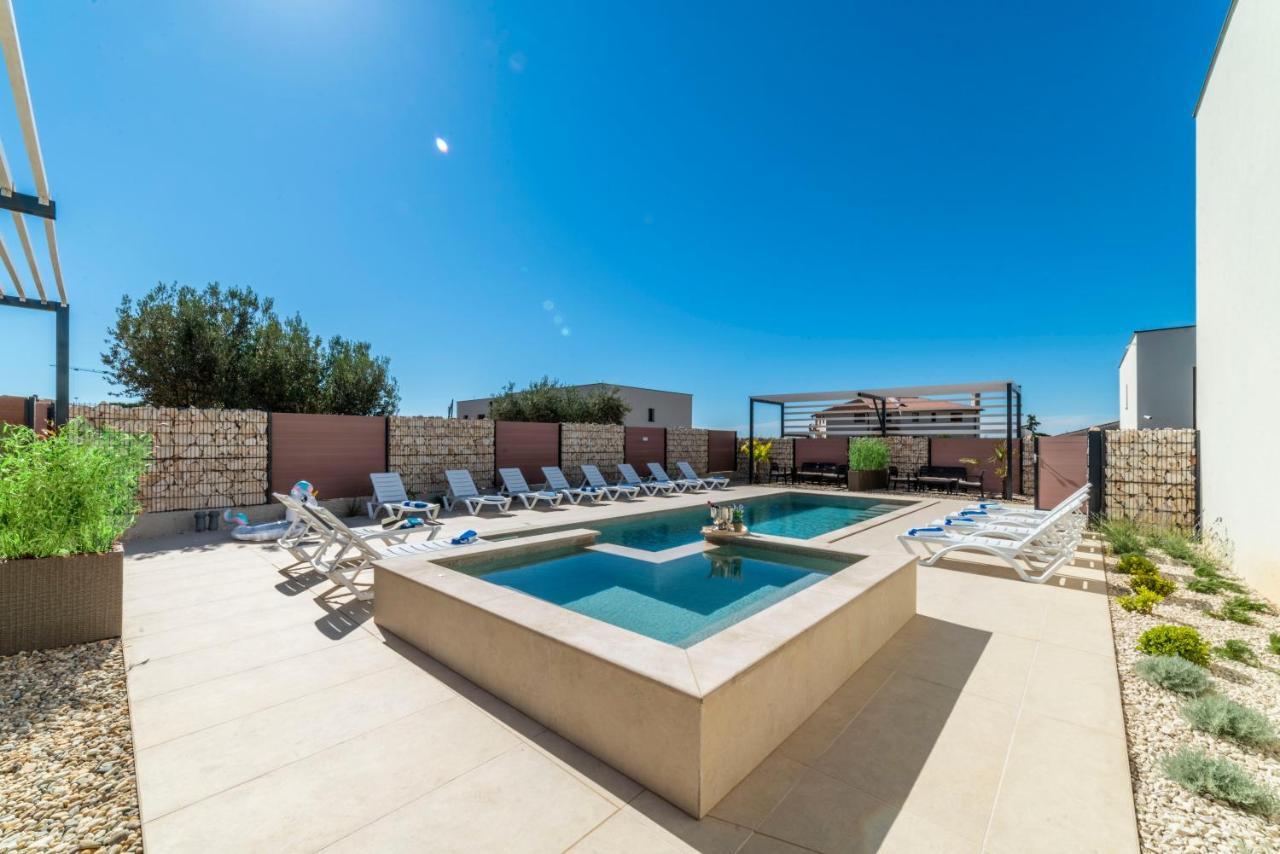 Pinna Residence - Vanga Пула Екстериор снимка
